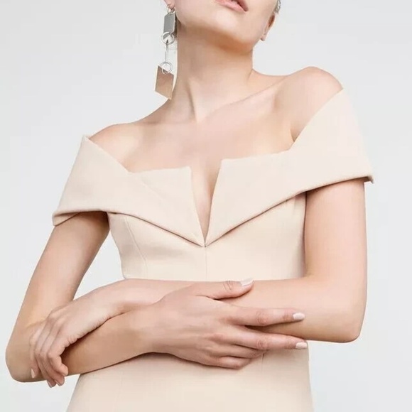 BCBGMaxAzria Marquise Bare Pink Split V-Neck Dress - Picture 3 of 14